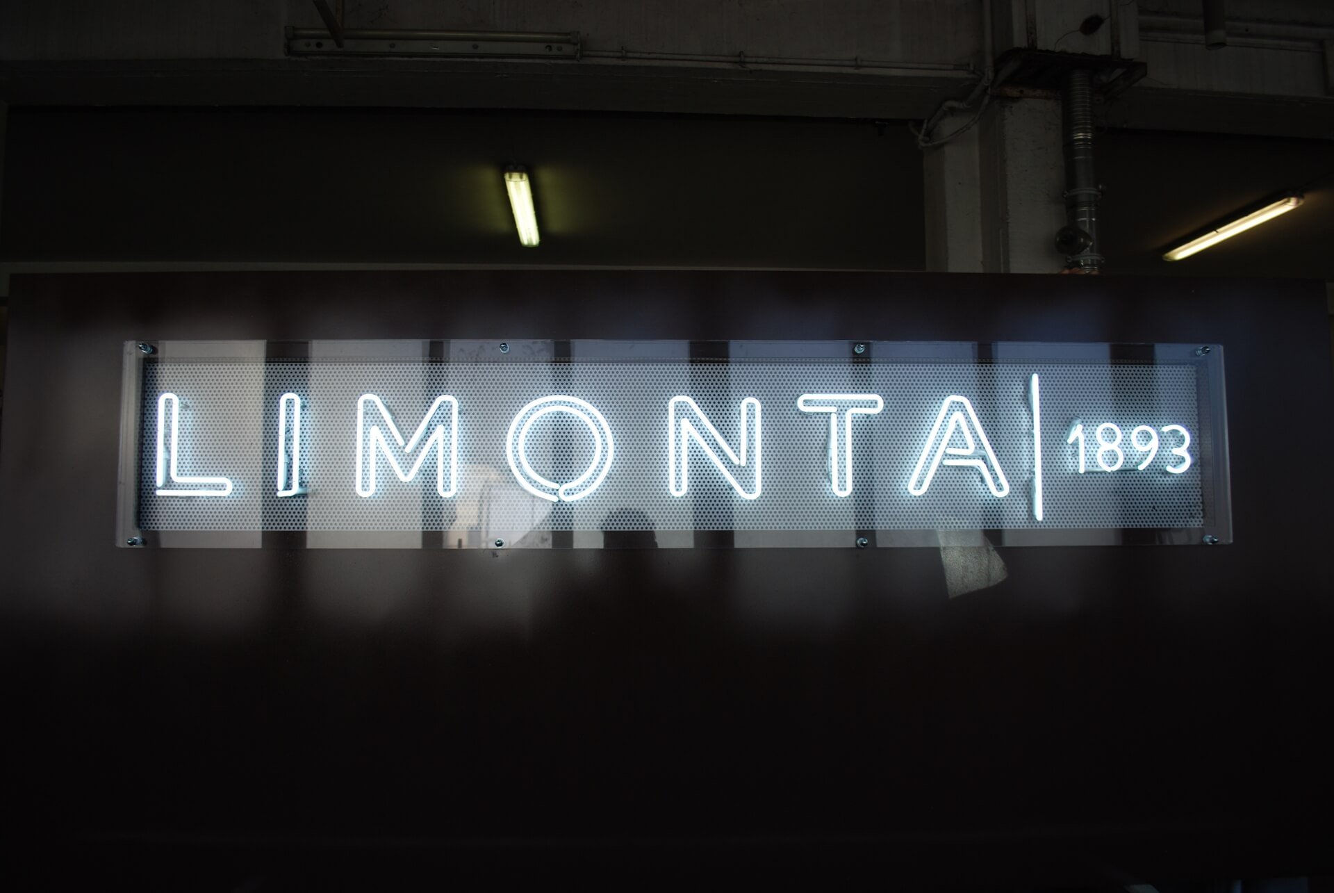 Insegne al neon di Limonta