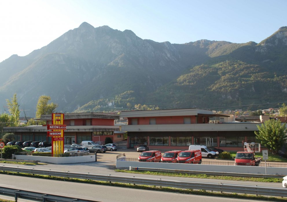 la sede di Neon Lecco Insegne